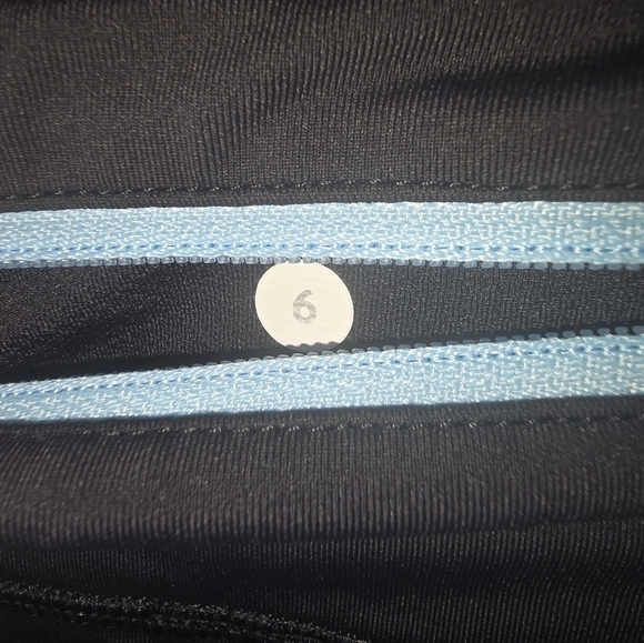 Lululemon Butterfly Angel Wing Run The World 7/8 Leggings Exploded So Fly Size 6 - Picture 8 of 8